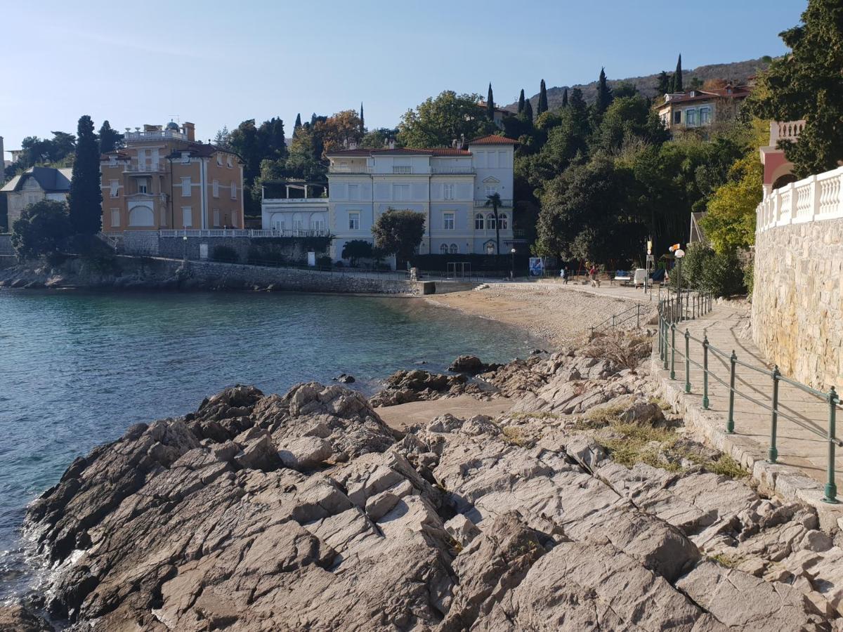Villa Arentz Residence - Front Sea Apartments Opatija Exterior foto
